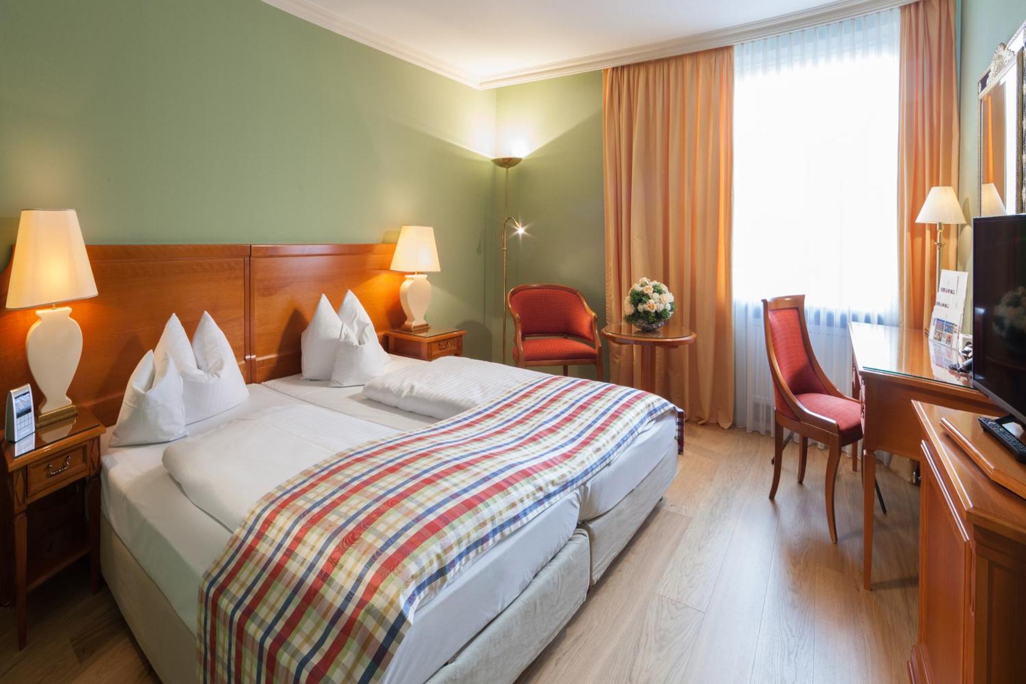 Goldene Sonne Hotel 4*